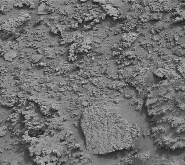 Sol 3638: Mast Camera (Mastcam)