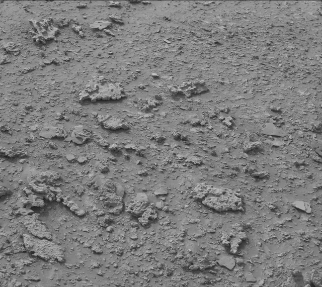 Sol 3638: Mast Camera (Mastcam)