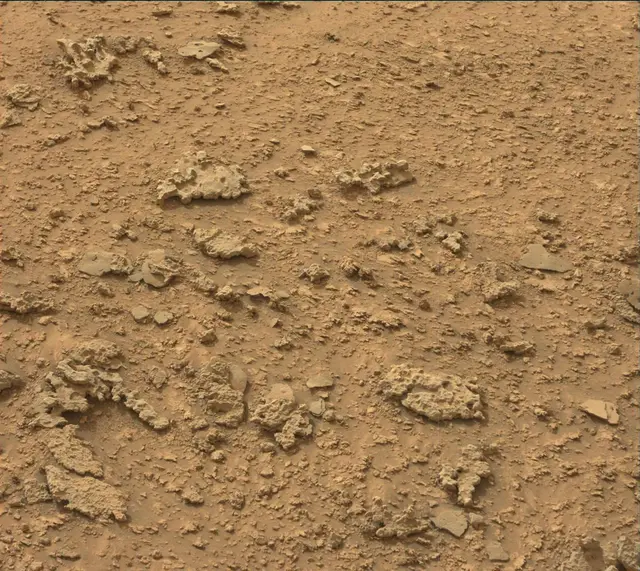 Sol 3638: Mast Camera (Mastcam)