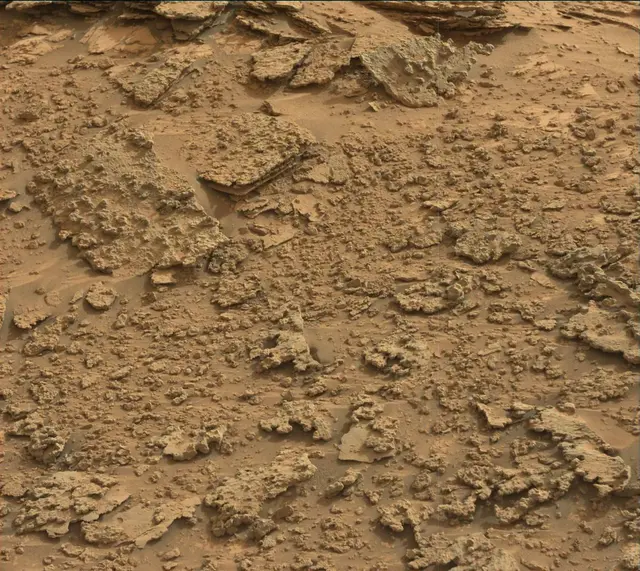 Sol 3638: Mast Camera (Mastcam)