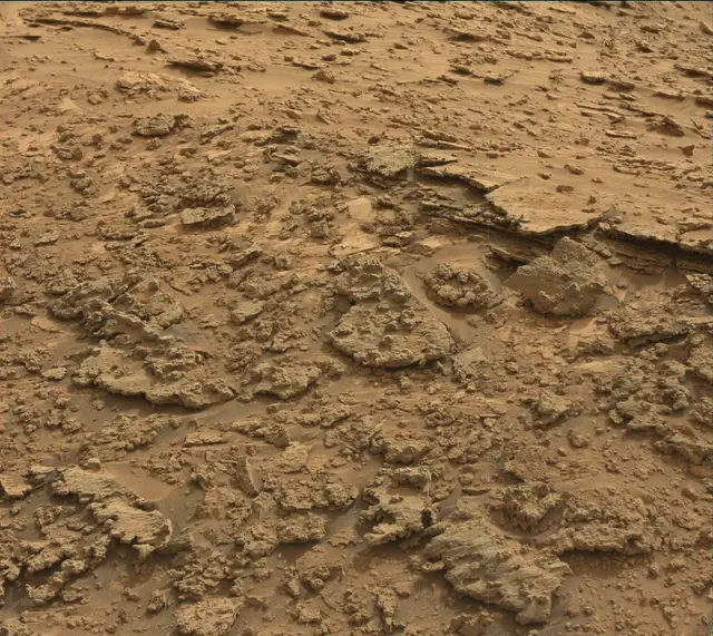 Sol 3638: Mast Camera (Mastcam)