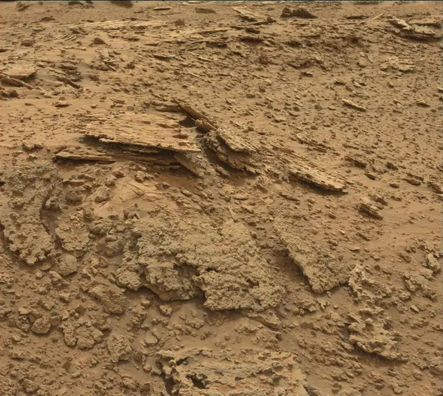 Sol 3638: Mast Camera (Mastcam)