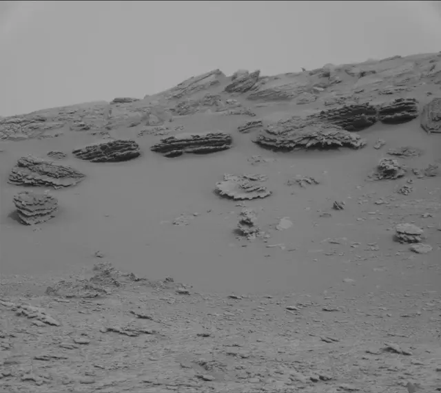 Sol 3638: Mast Camera (Mastcam)