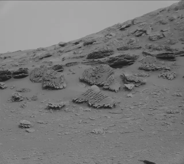 Sol 3638: Mast Camera (Mastcam)
