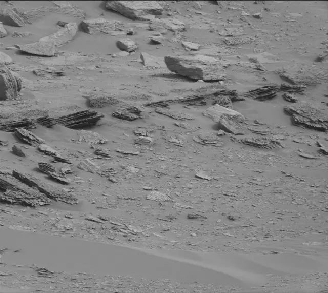 Sol 3638: Mast Camera (Mastcam)