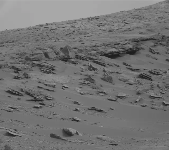 Sol 3638: Mast Camera (Mastcam)