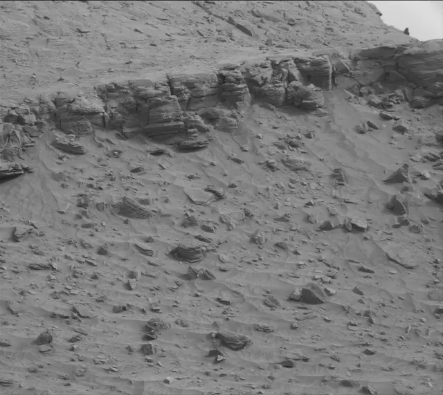 Sol 3638: Mast Camera (Mastcam)
