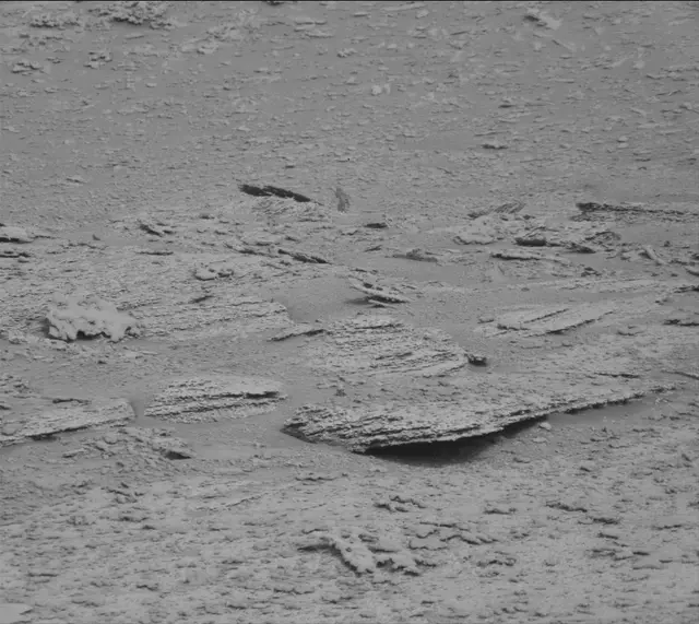 Sol 3638: Mast Camera (Mastcam)