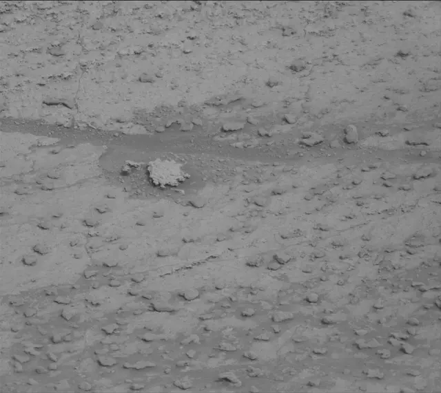 Sol 3638: Mast Camera (Mastcam)