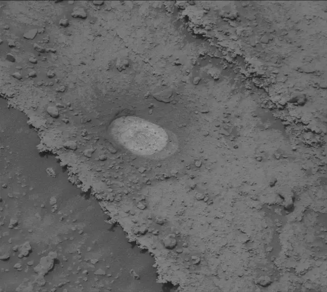 Sol 3638: Mast Camera (Mastcam)