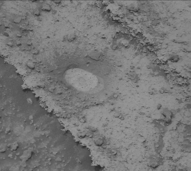 Sol 3638: Mast Camera (Mastcam)