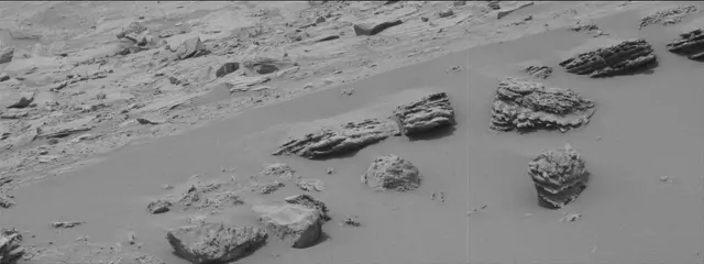 Sol 3639: Mast Camera (Mastcam)