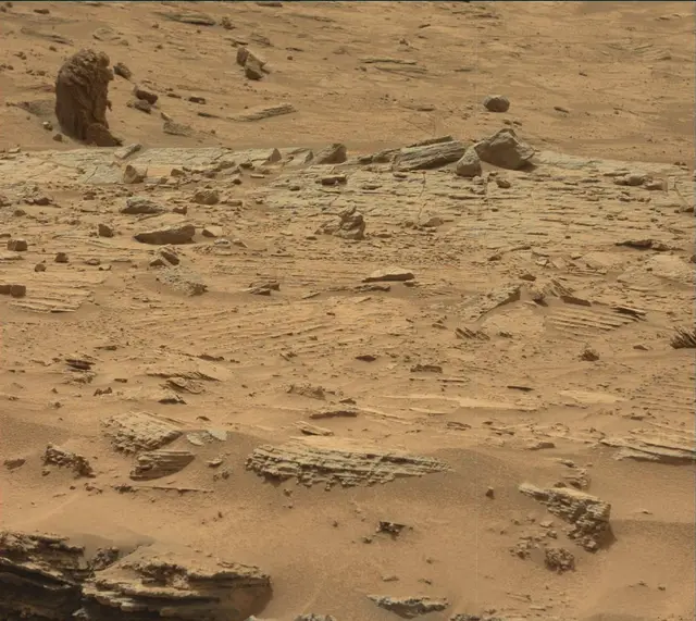 Sol 3639: Mast Camera (Mastcam)