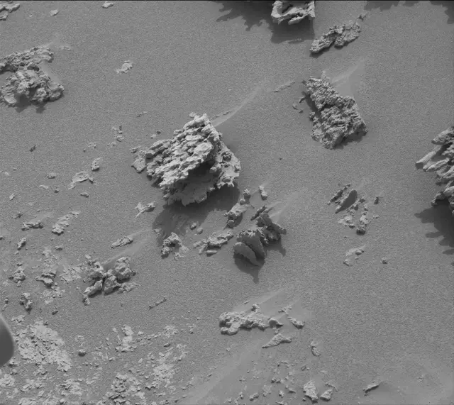 Sol 3639: Mast Camera (Mastcam)