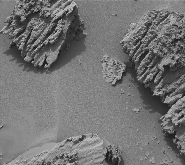 Sol 3639: Mast Camera (Mastcam)