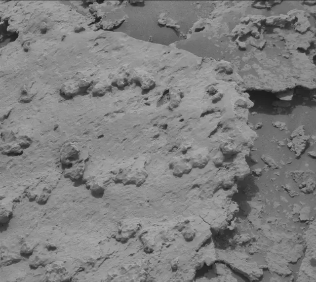 Sol 3639: Mast Camera (Mastcam)
