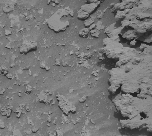 Sol 3639: Mast Camera (Mastcam)
