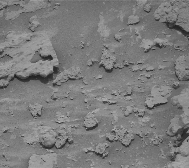 Sol 3639: Mast Camera (Mastcam)