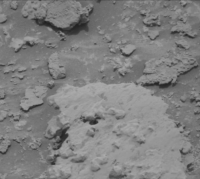Sol 3639: Mast Camera (Mastcam)