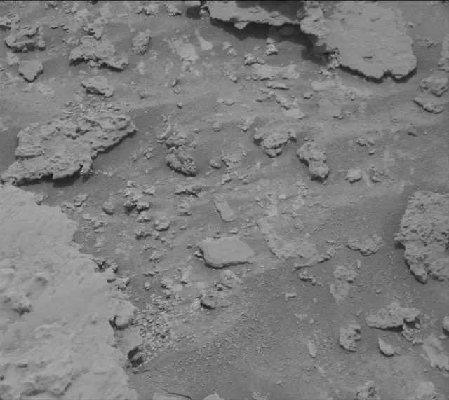 Sol 3639: Mast Camera (Mastcam)
