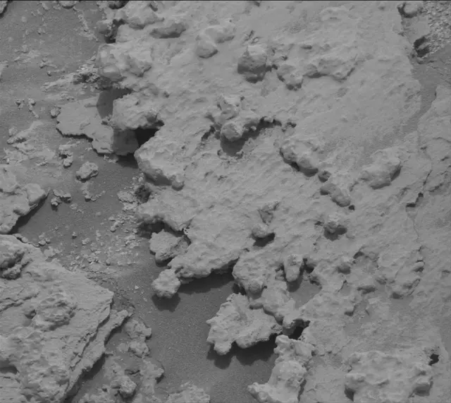 Sol 3639: Mast Camera (Mastcam)