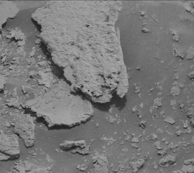 Sol 3639: Mast Camera (Mastcam)