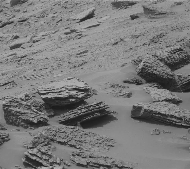 Sol 3639: Mast Camera (Mastcam)