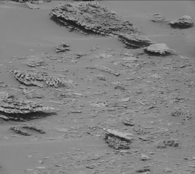 Sol 3639: Mast Camera (Mastcam)