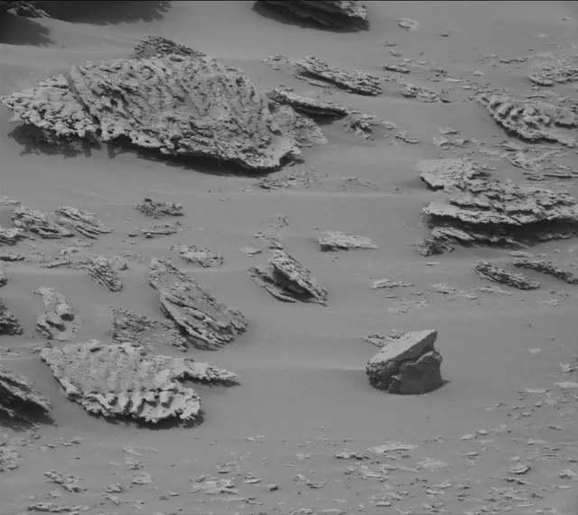 Sol 3639: Mast Camera (Mastcam)