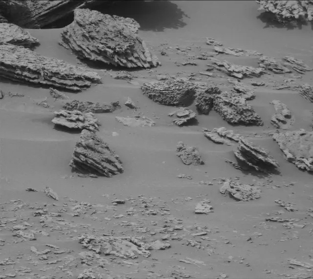 Sol 3639: Mast Camera (Mastcam)