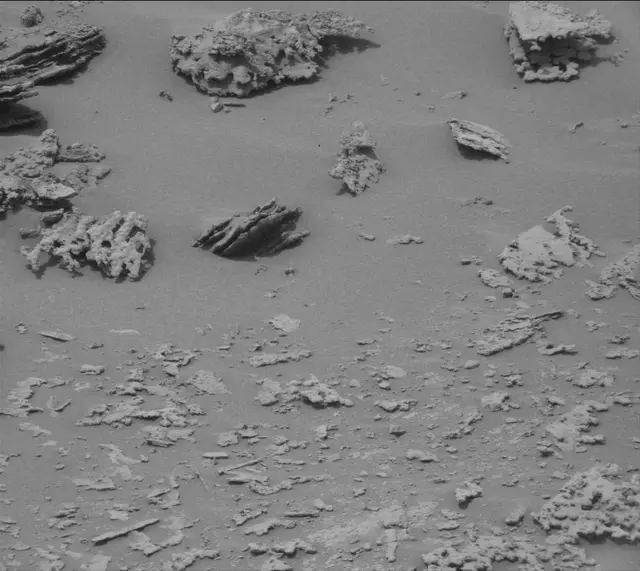 Sol 3639: Mast Camera (Mastcam)