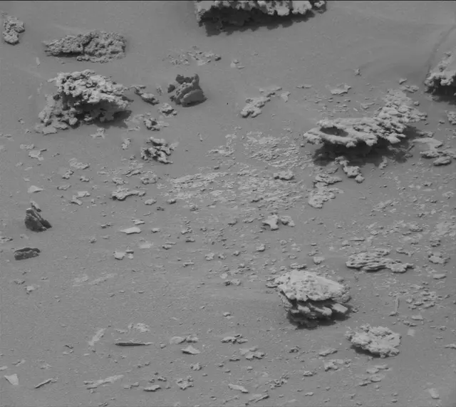 Sol 3639: Mast Camera (Mastcam)