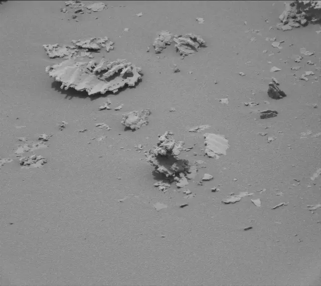 Sol 3639: Mast Camera (Mastcam)