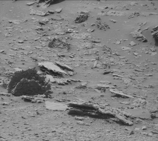Sol 3639: Mast Camera (Mastcam)