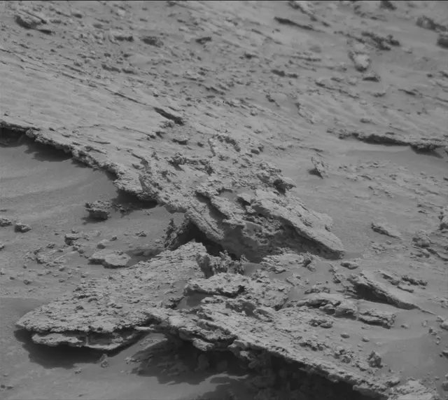 Sol 3639: Mast Camera (Mastcam)