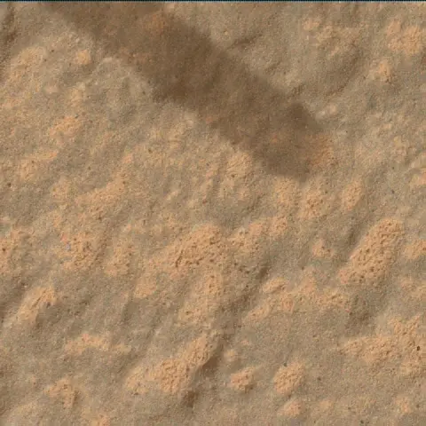Sol 3639: Mars Hand Lens Imager (MAHLI)