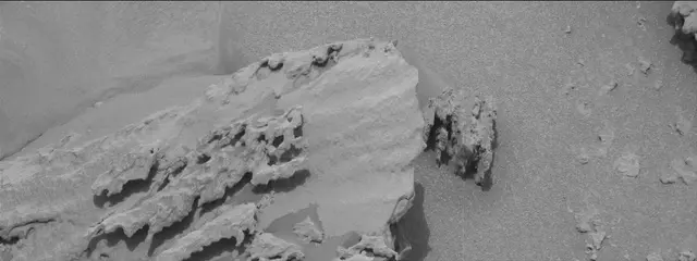 Sol 3640: Mast Camera (Mastcam)