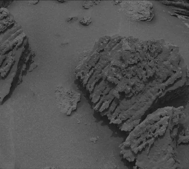 Sol 3640: Mast Camera (Mastcam)