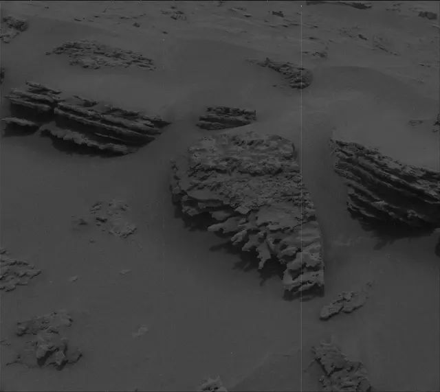 Sol 3640: Mast Camera (Mastcam)