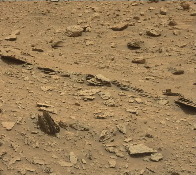 Sol 3640: Mast Camera (Mastcam)