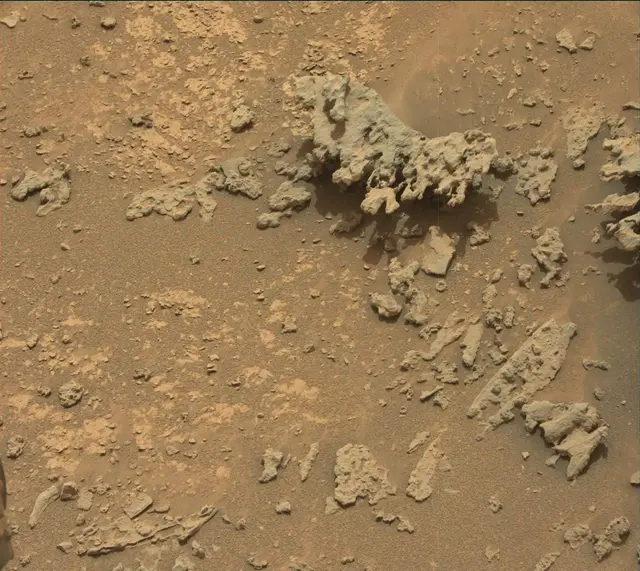 Sol 3640: Mast Camera (Mastcam)