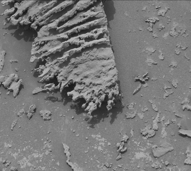 Sol 3640: Mast Camera (Mastcam)