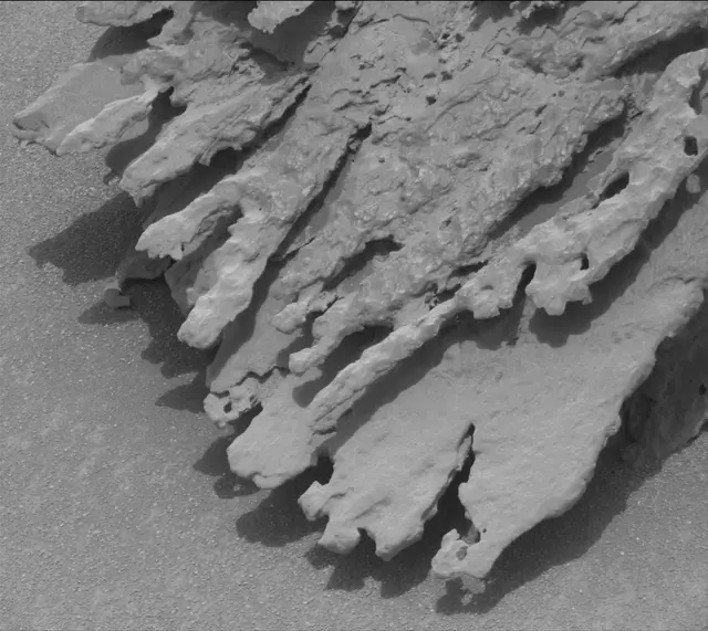 Sol 3640: Mast Camera (Mastcam)
