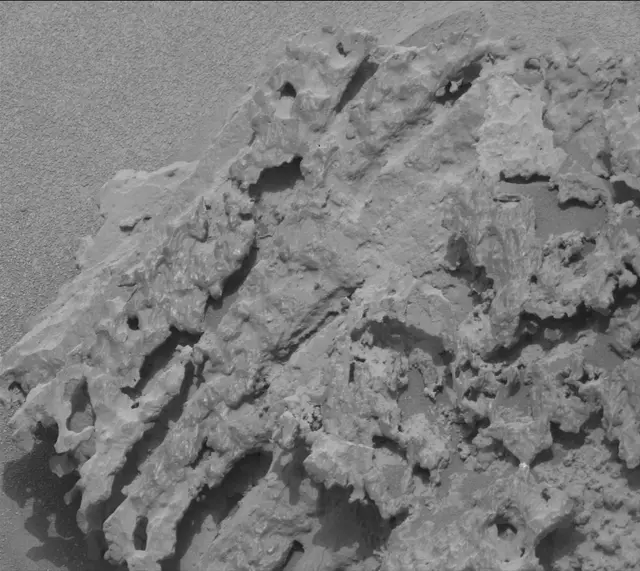 Sol 3640: Mast Camera (Mastcam)