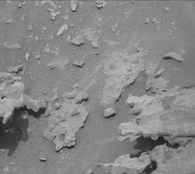 Sol 3640: Mast Camera (Mastcam)