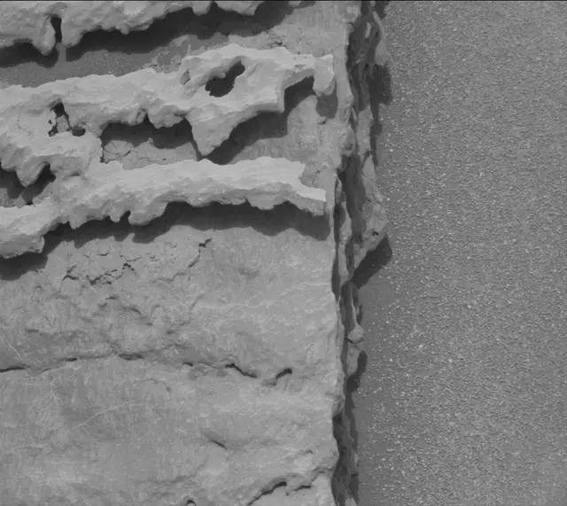 Sol 3640: Mast Camera (Mastcam)