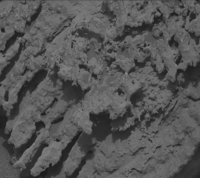 Sol 3640: Mast Camera (Mastcam)
