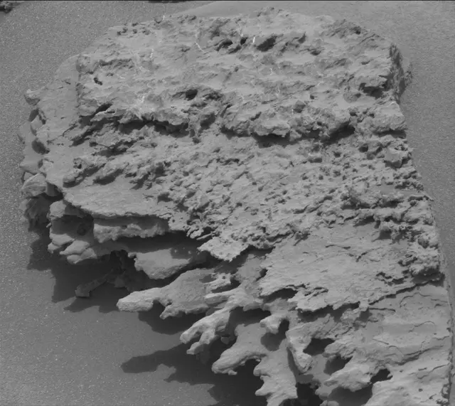 Sol 3640: Mast Camera (Mastcam)