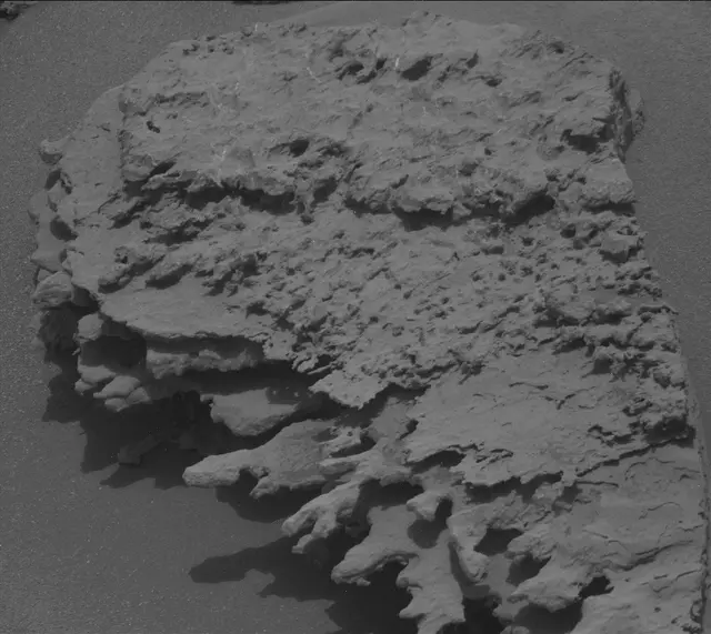 Sol 3640: Mast Camera (Mastcam)