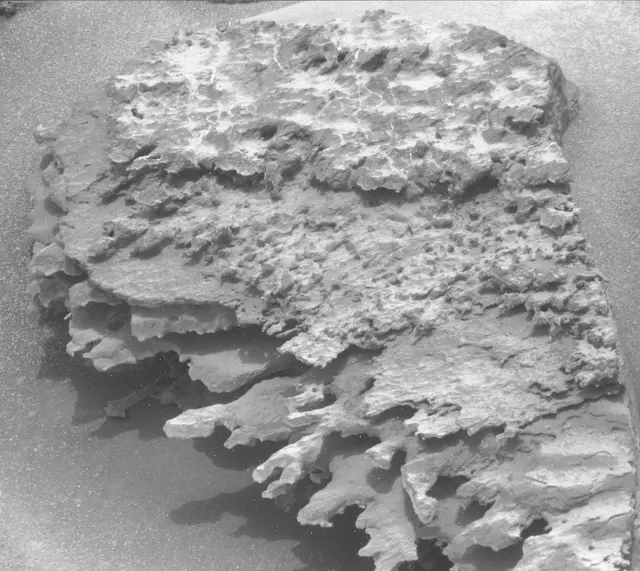 Sol 3640: Mast Camera (Mastcam)